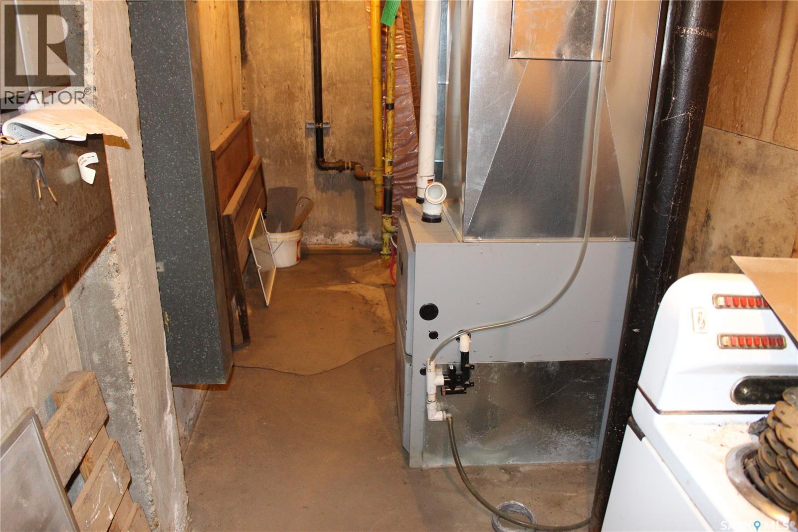 1105 Athabasca Street E, Moose Jaw, SK