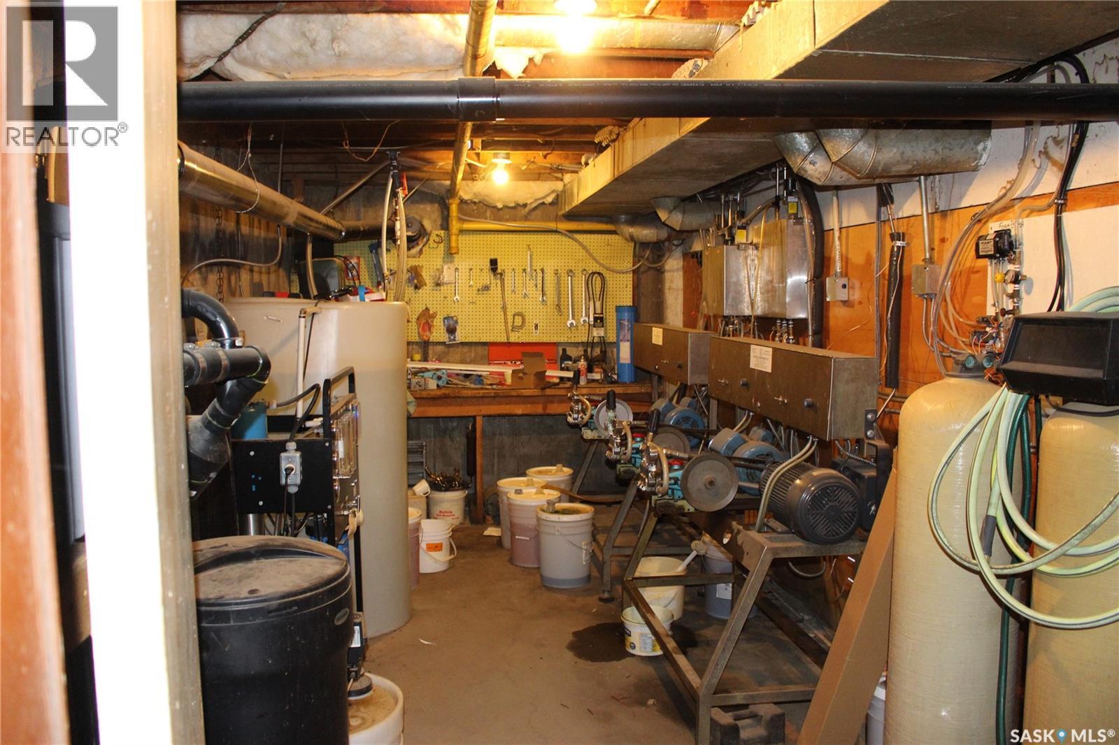 1105 Athabasca Street E, Moose Jaw, SK