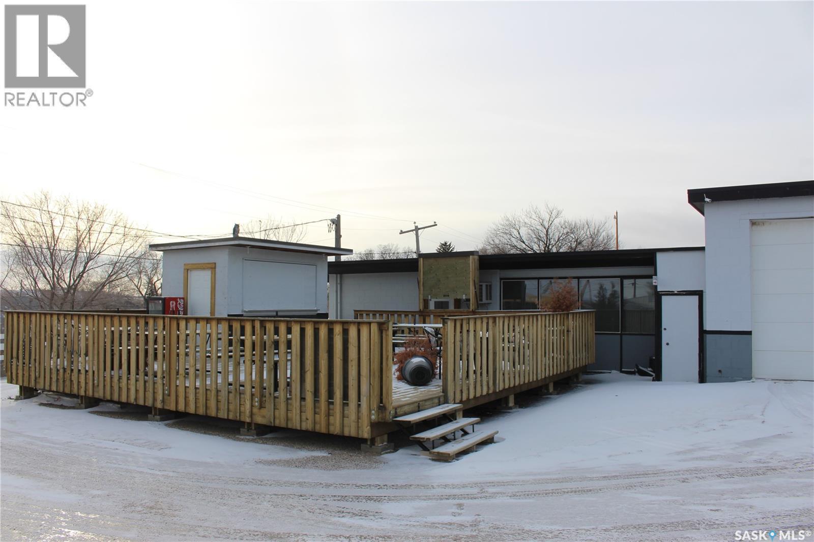 1105 Athabasca Street E, Moose Jaw, SK