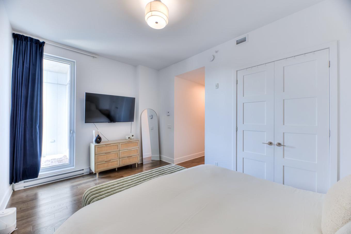 Chambre à coucher principale - Ph1107-5265 Av. De Courtrai, Montréal (Côte-Des-Neiges/Notre-Dame-De-Grâce), QC - Indoor Photo Showing Bedroom