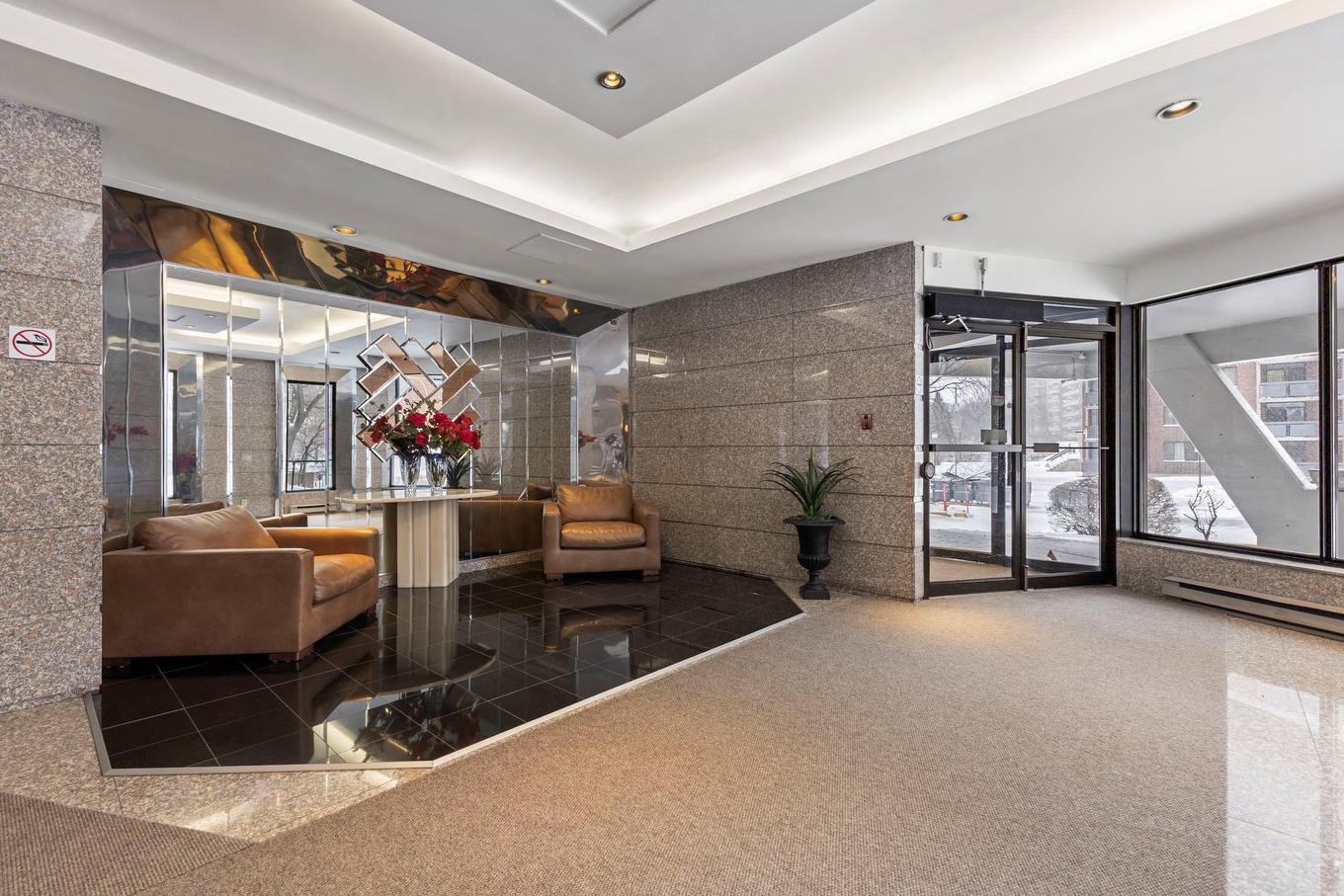 Intérieur - 201-725 Place Fortier, Montréal (Saint-Laurent), QC - Indoor Photo Showing Other Room
