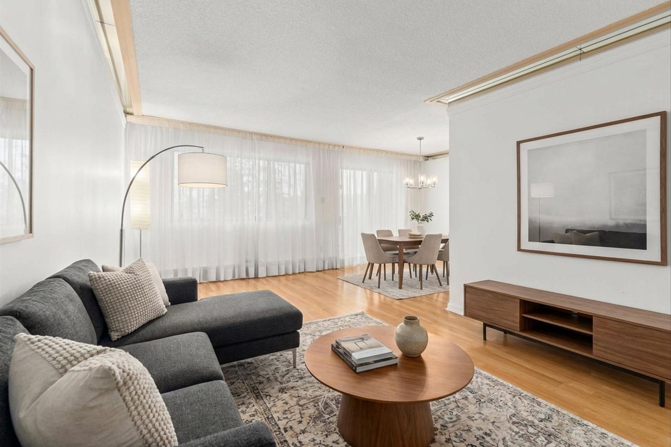 Salon - 201-725 Place Fortier, Montréal (Saint-Laurent), QC - Indoor Photo Showing Living Room