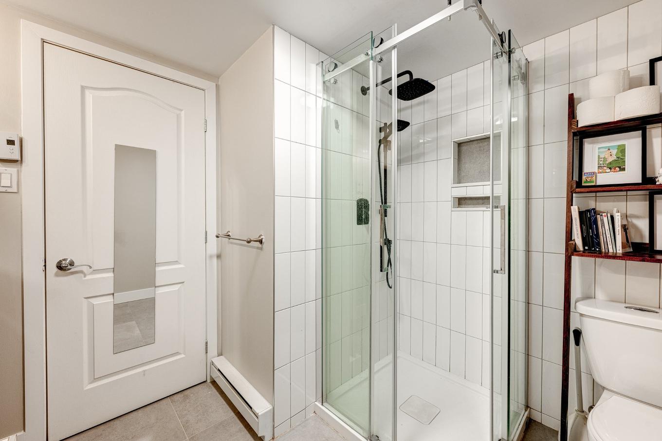 Salle de bains - 102-2078 Rue Lespérance, Montréal (Ville-Marie), QC - Indoor Photo Showing Bathroom