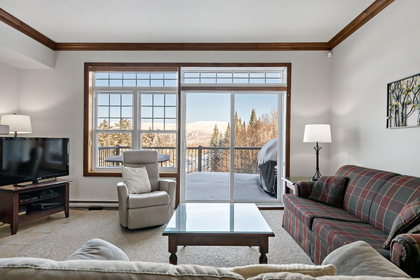 Salon - 5-185 Rue Du Mont-Plaisant, Mont-Tremblant, QC - Indoor Photo Showing Living Room