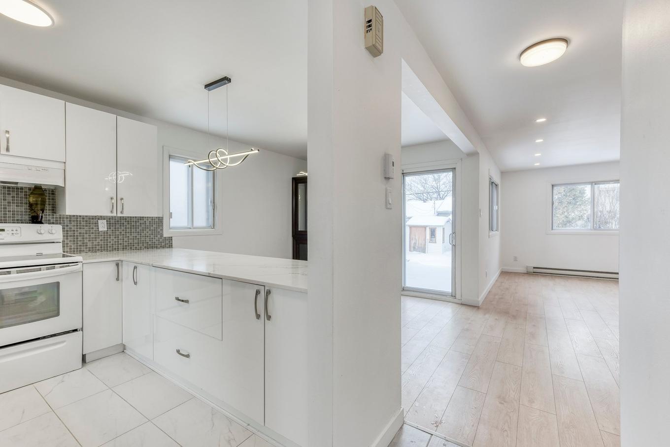 Overall view - 3691 Rue Jovette, Laval (Fabreville), QC - Indoor Photo Showing Kitchen