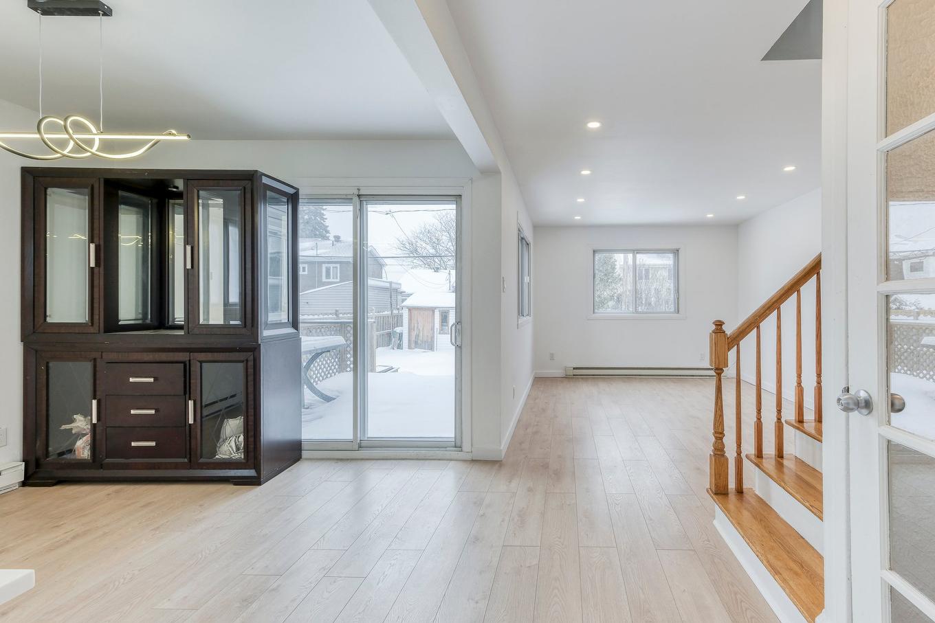 Dining room - 3691 Rue Jovette, Laval (Fabreville), QC - Indoor Photo Showing Other Room