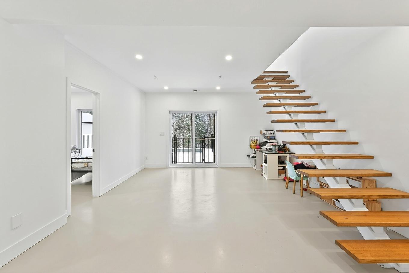 Salle familiale - 62 Rue Monette, Saint-Hippolyte, QC - Indoor