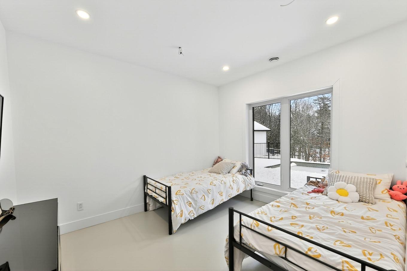 Chambre à coucher - 62 Rue Monette, Saint-Hippolyte, QC - Indoor Photo Showing Bedroom