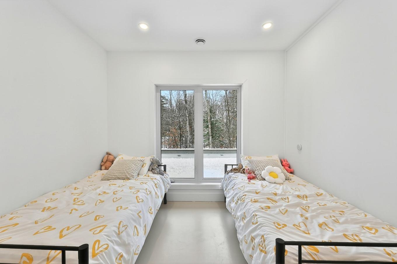 Chambre à coucher - 62 Rue Monette, Saint-Hippolyte, QC - Indoor Photo Showing Bedroom