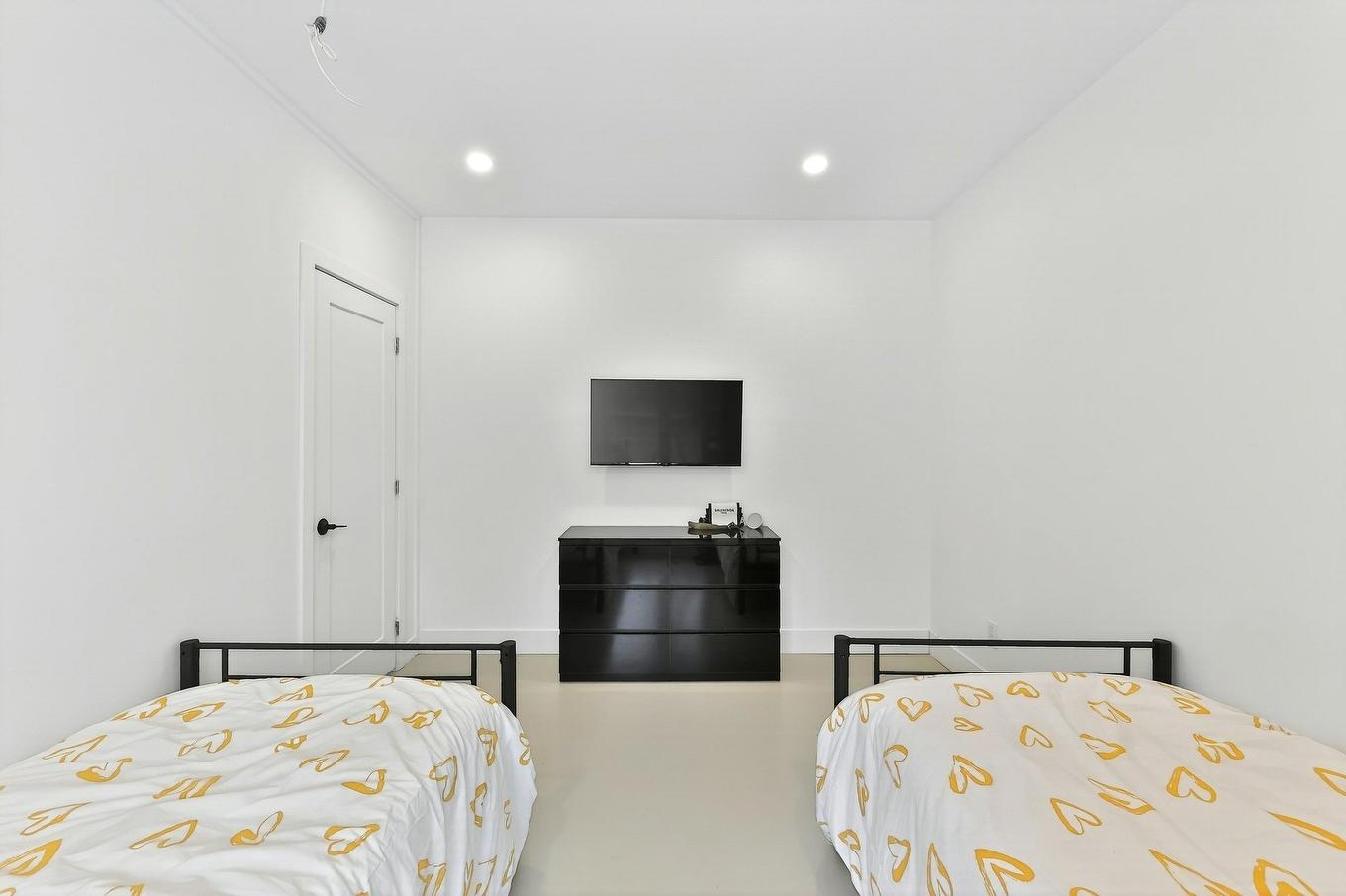 Chambre à coucher - 62 Rue Monette, Saint-Hippolyte, QC - Indoor Photo Showing Bedroom