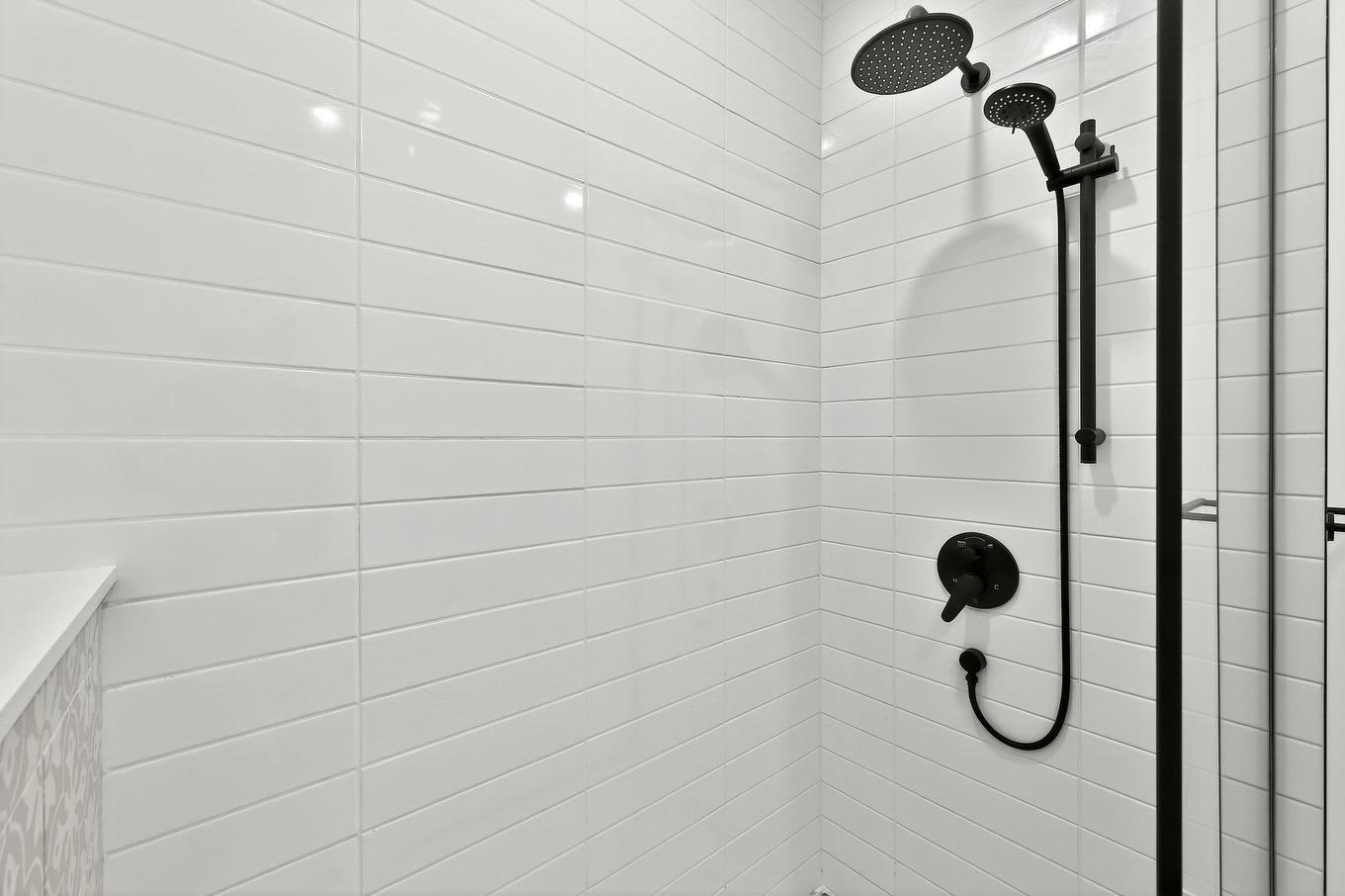 Salle de bains - 62 Rue Monette, Saint-Hippolyte, QC - Indoor Photo Showing Bathroom