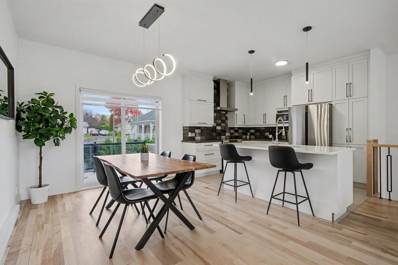 Dining room - 75 Rue Jules-Duval, Saint-Jean-Sur-Richelieu, QC - Indoor