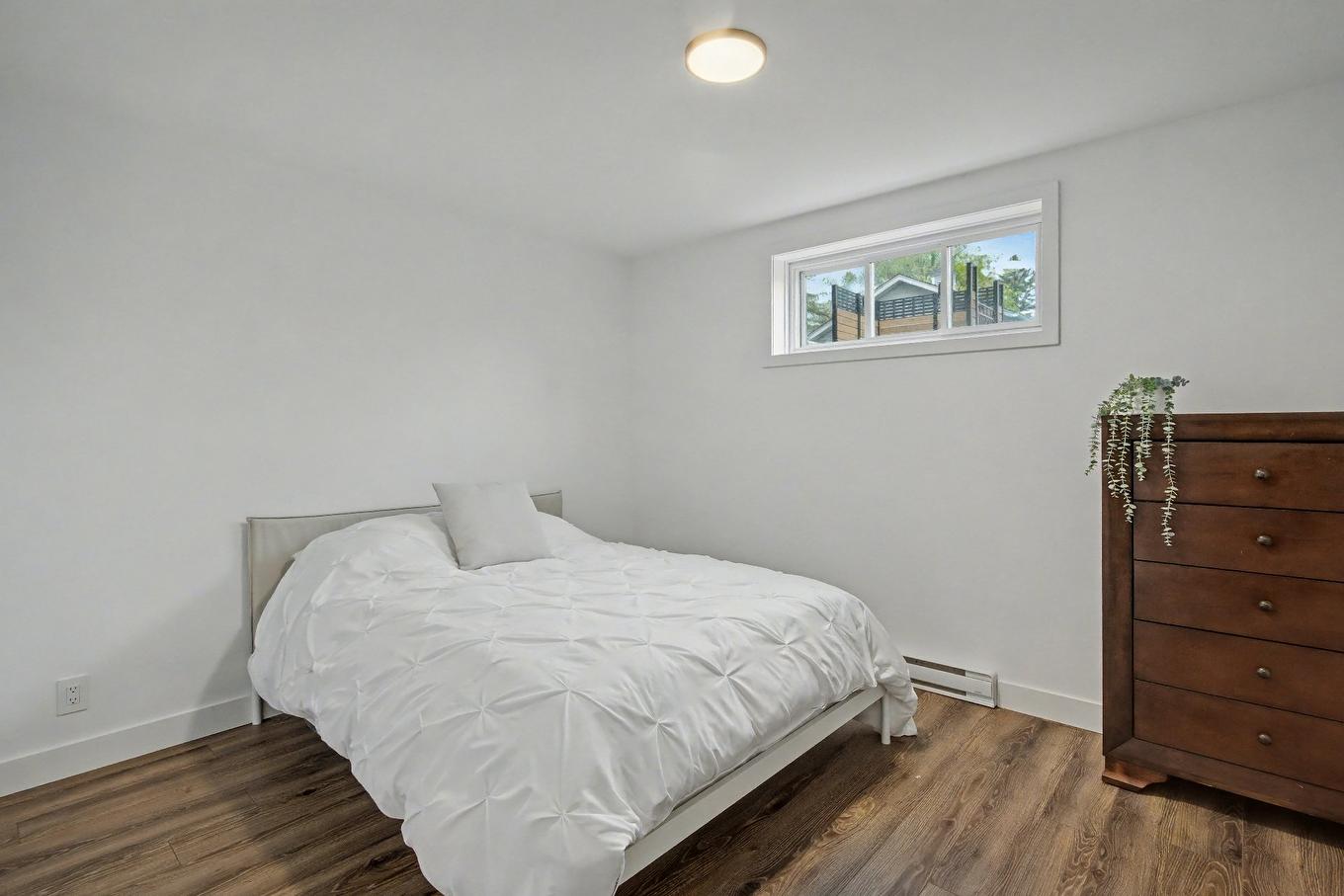 Bedroom - 75 Rue Jules-Duval, Saint-Jean-Sur-Richelieu, QC - Indoor Photo Showing Bedroom