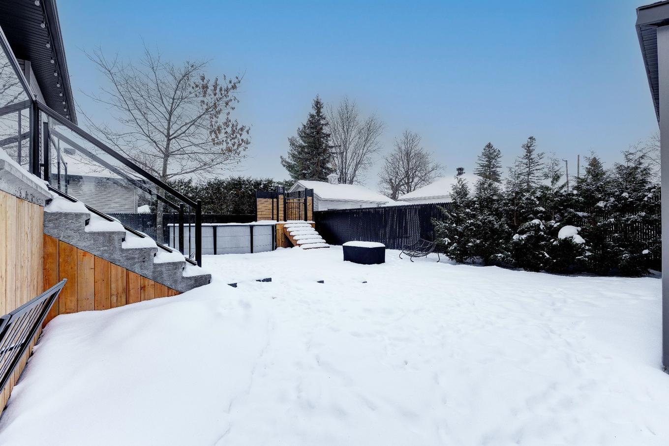 Backyard - 75 Rue Jules-Duval, Saint-Jean-Sur-Richelieu, QC - Outdoor