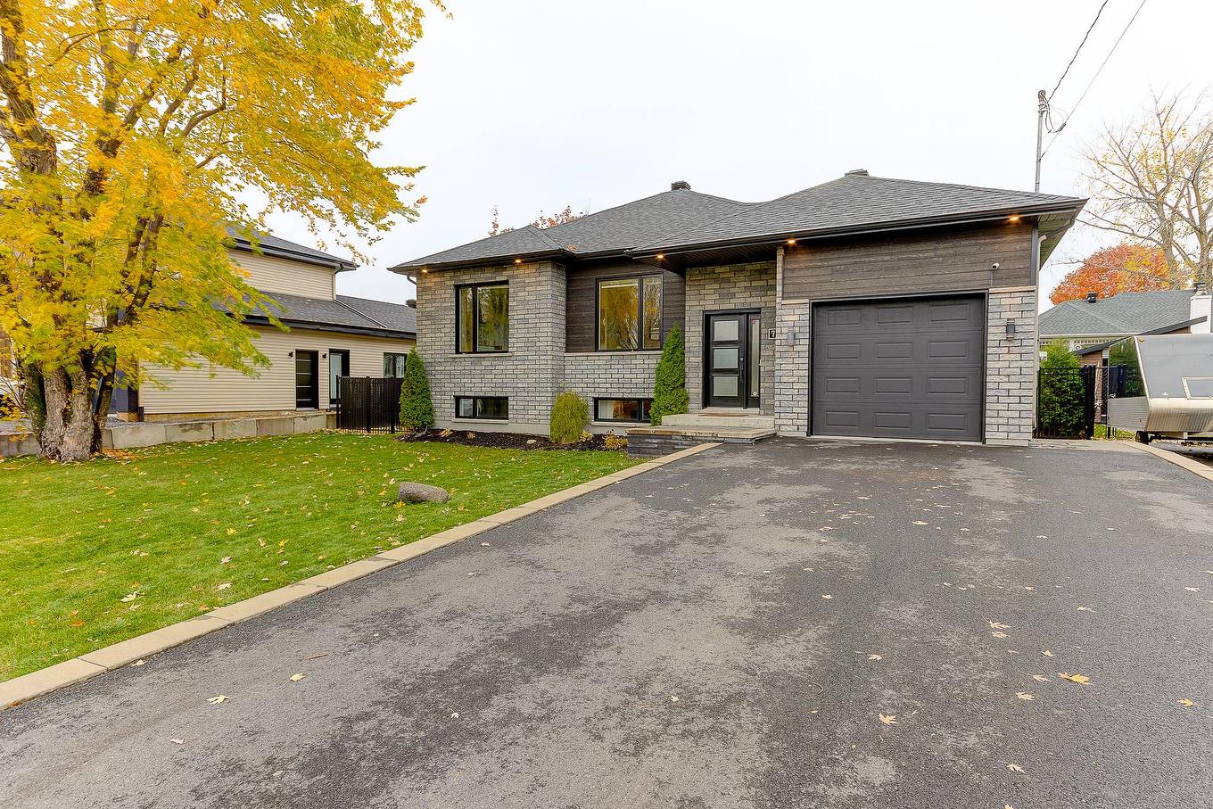 Frontage - 75 Rue Jules-Duval, Saint-Jean-Sur-Richelieu, QC - Outdoor With Facade