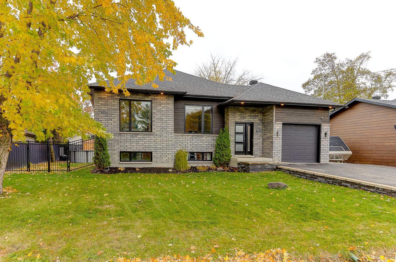 Frontage - 75 Rue Jules-Duval, Saint-Jean-Sur-Richelieu, QC - Outdoor