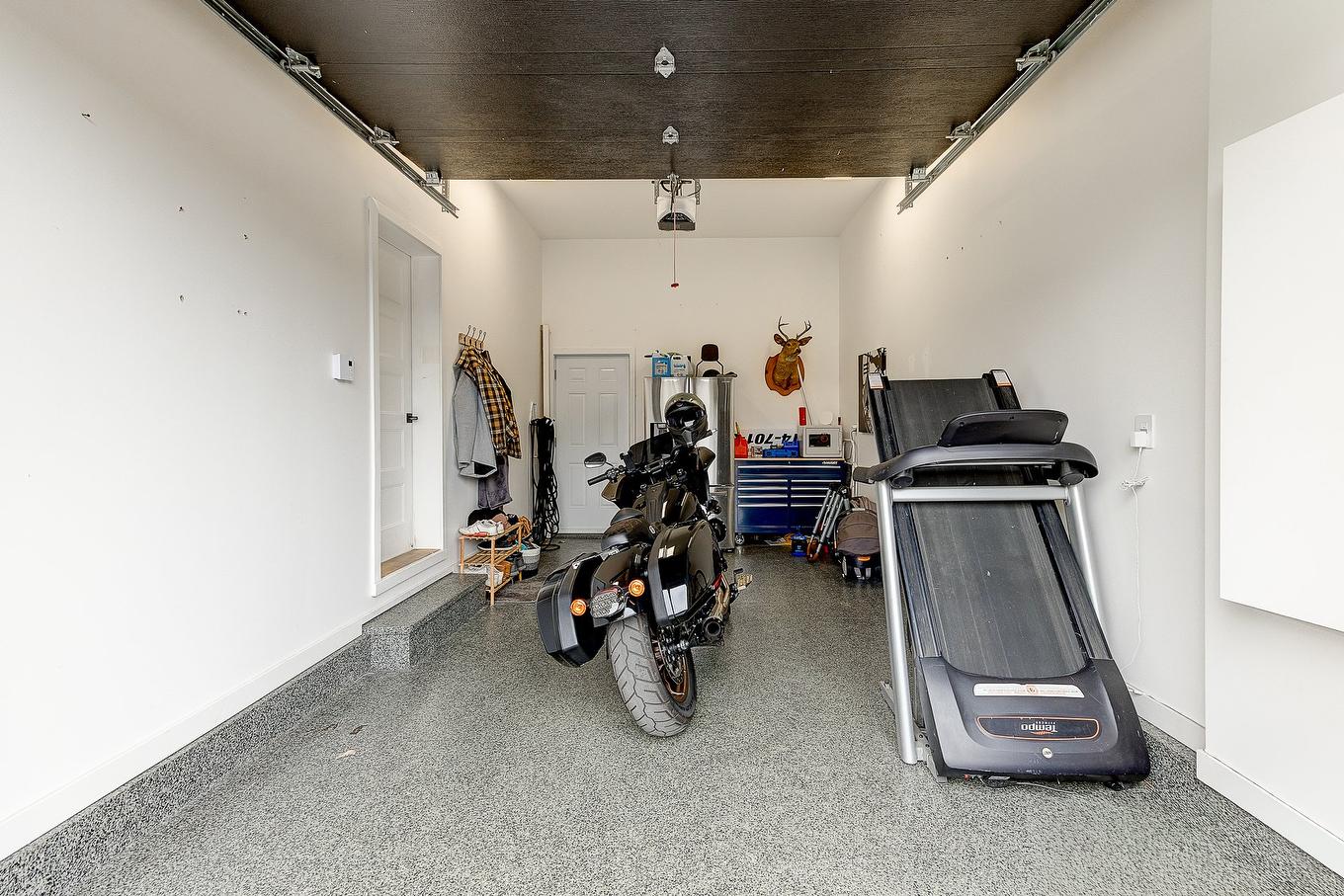 Garage - 75 Rue Jules-Duval, Saint-Jean-Sur-Richelieu, QC - Indoor Photo Showing Gym Room