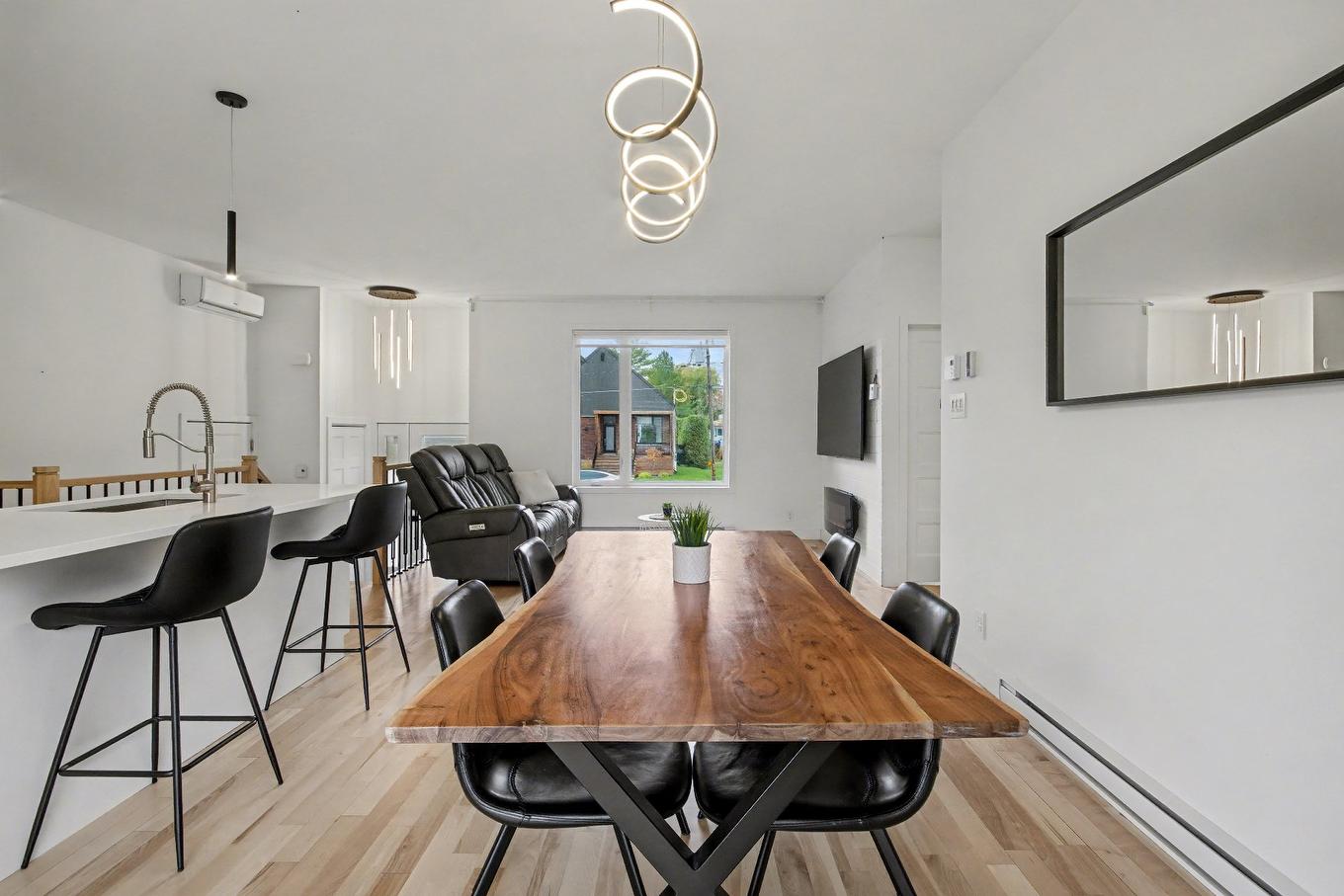Dining room - 75 Rue Jules-Duval, Saint-Jean-Sur-Richelieu, QC - Indoor Photo Showing Dining Room