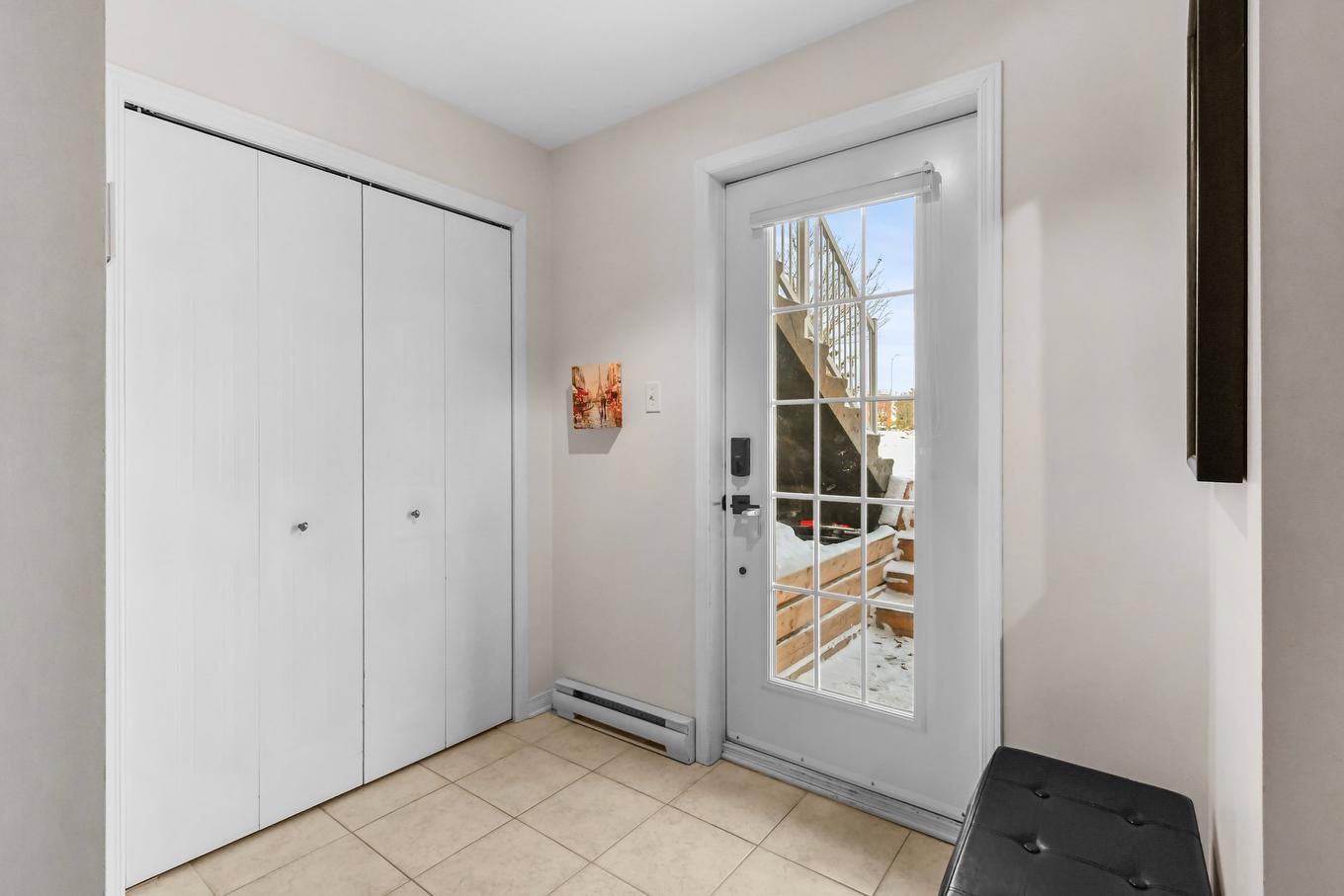 Hall - 1420 Rue Émerie, Longueuil (Saint-Hubert), QC - Indoor Photo Showing Other Room