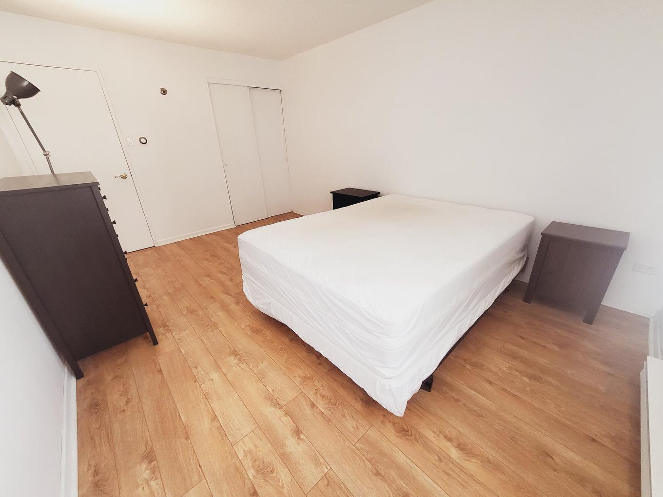 Bedroom - 1006-3470 Rue Simpson, Montréal (Ville-Marie), QC - Indoor Photo Showing Bedroom