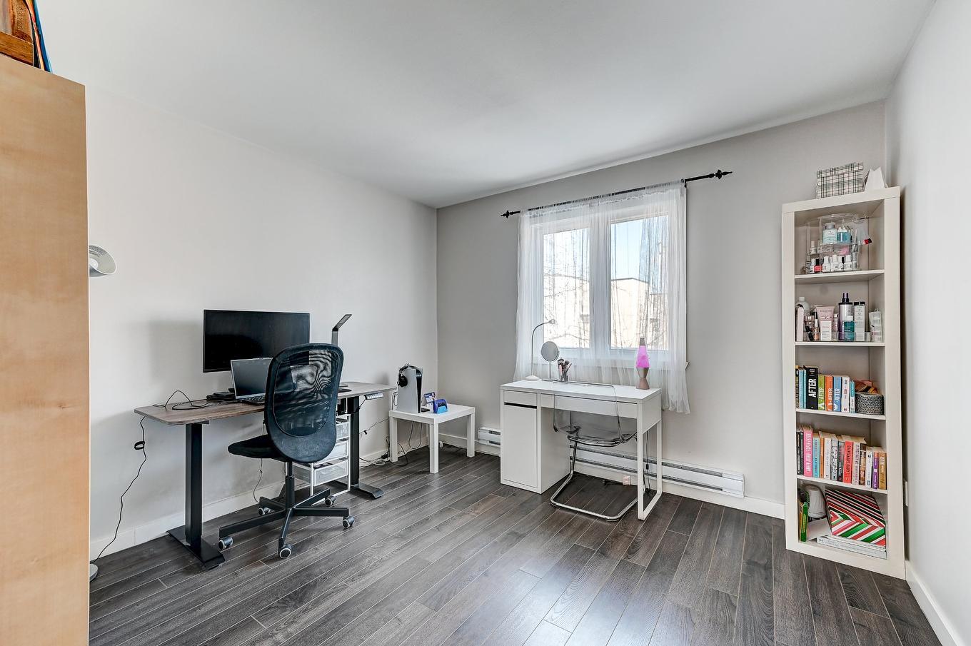 Bedroom - 301-839 Rue Fabre, Longueuil (Le Vieux-Longueuil), QC - Indoor Photo Showing Office