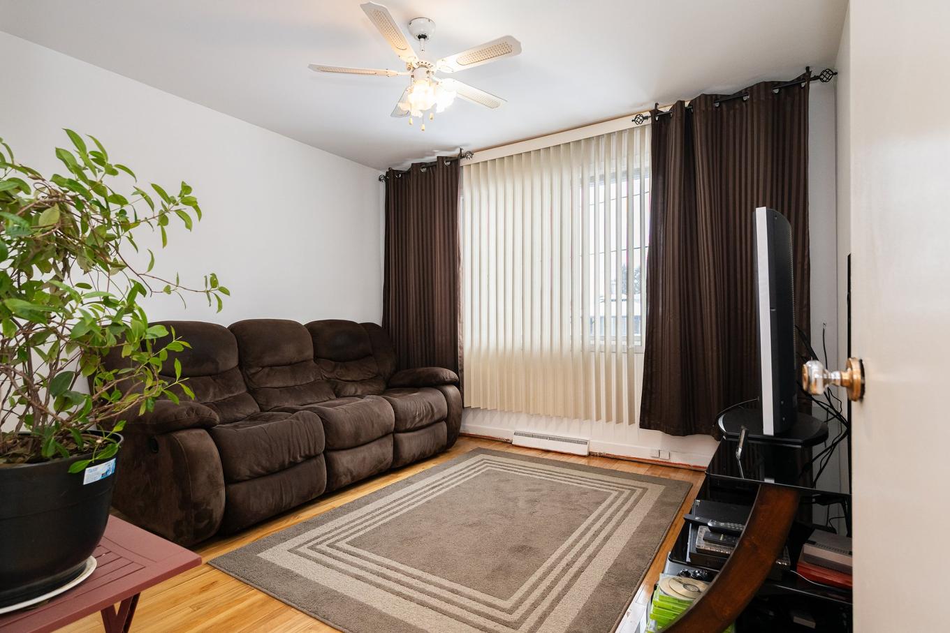Bedroom - 1404 Boul. Élisabeth, Laval (Chomedey), QC - Indoor