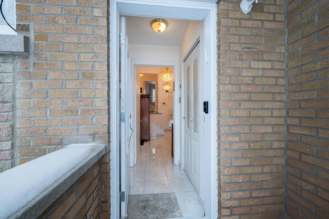 Frontage - 1404 Boul. Élisabeth, Laval (Chomedey), QC - With Exterior