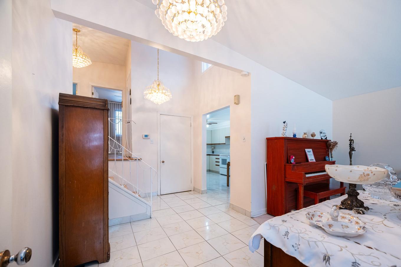 Interior - 1404 Boul. Élisabeth, Laval (Chomedey), QC - Indoor