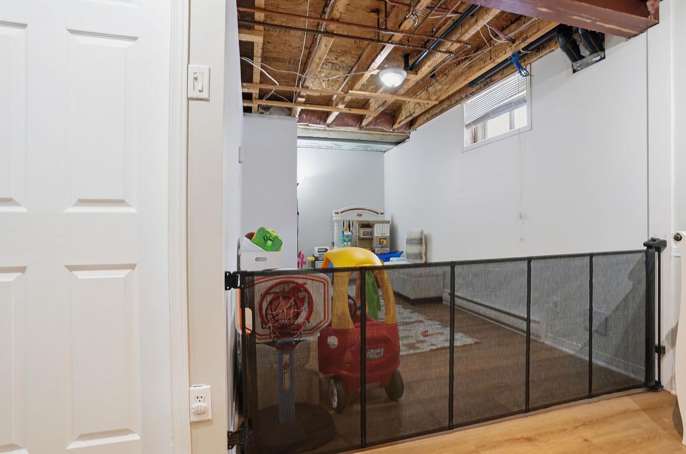 Salle familiale - 169 Rue Des Samares, Gatineau (Masson-Angers), QC - Indoor