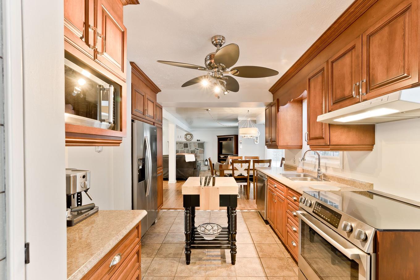 Cuisine - 2186 Rue Normand, Sherbrooke (Fleurimont), QC - Indoor Photo Showing Kitchen With Double Sink