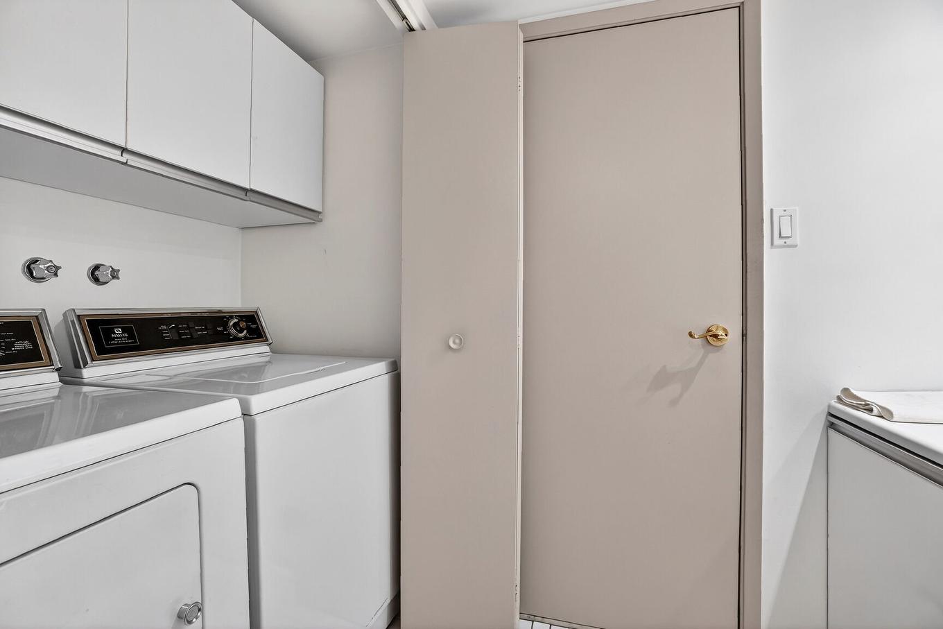 Bathroom - 201-3125 Boul. Lévesque E., Laval (Duvernay), QC - Indoor Photo Showing Laundry Room