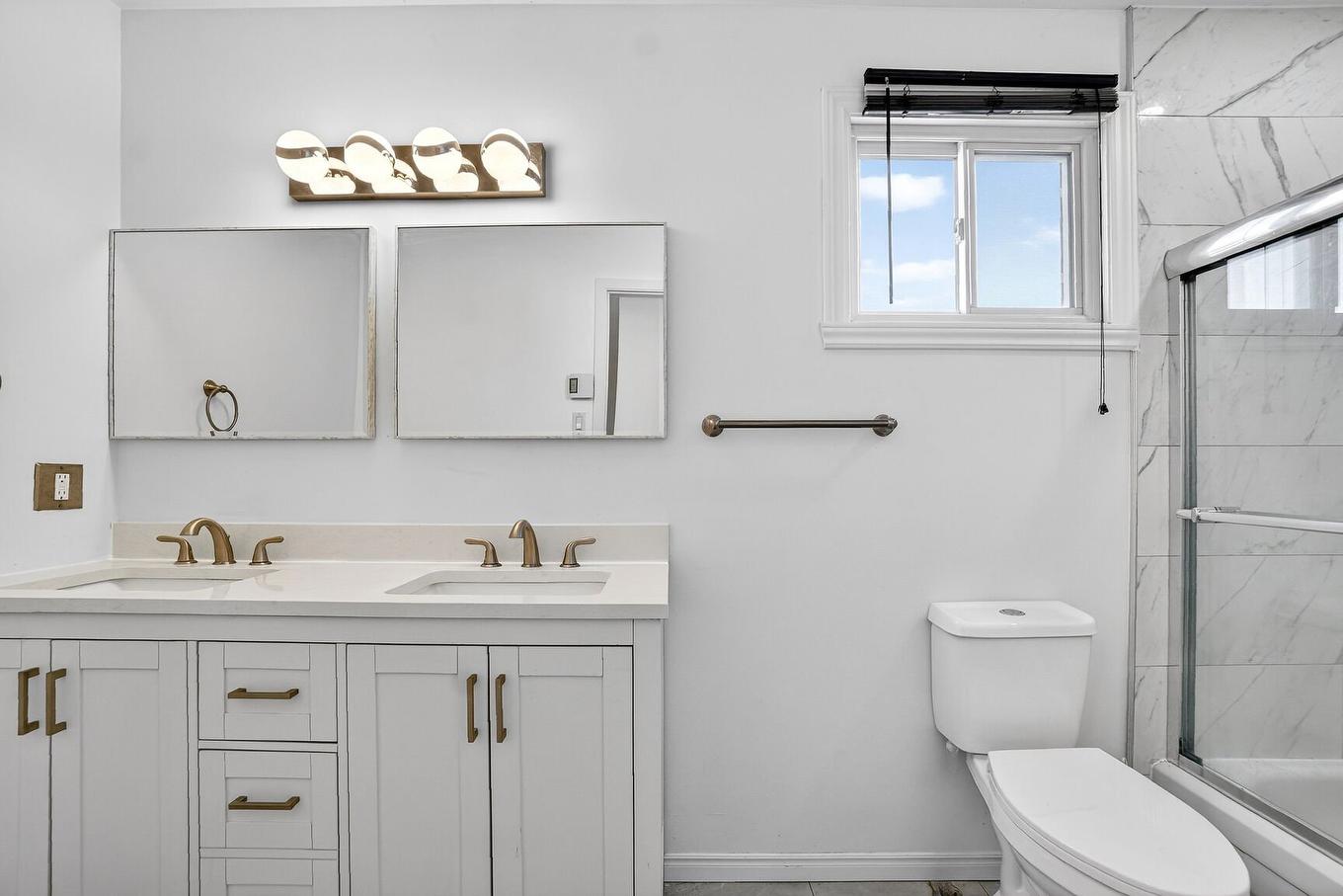 Bathroom - 15 Rue De Montevideo, Kirkland, QC - Indoor Photo Showing Bathroom