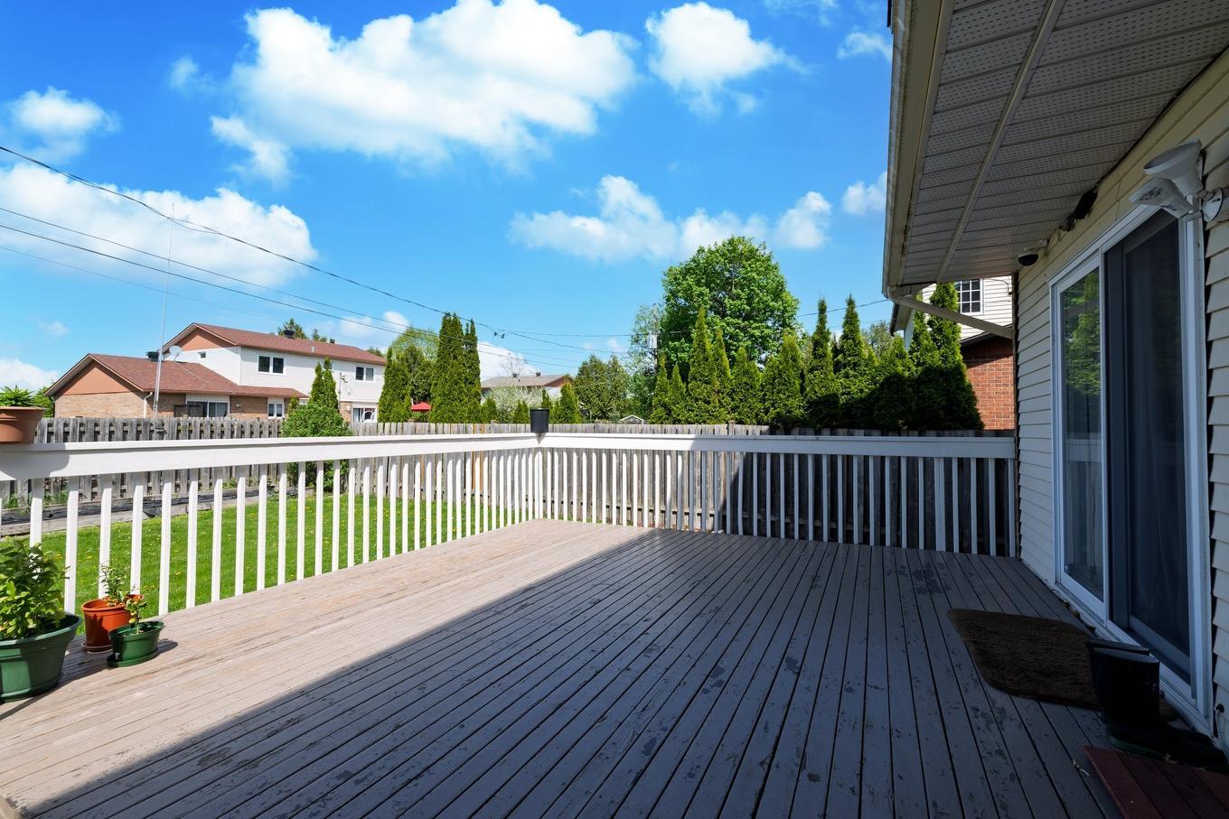 Patio - 15 Rue De Montevideo, Kirkland, QC - Outdoor With Exterior