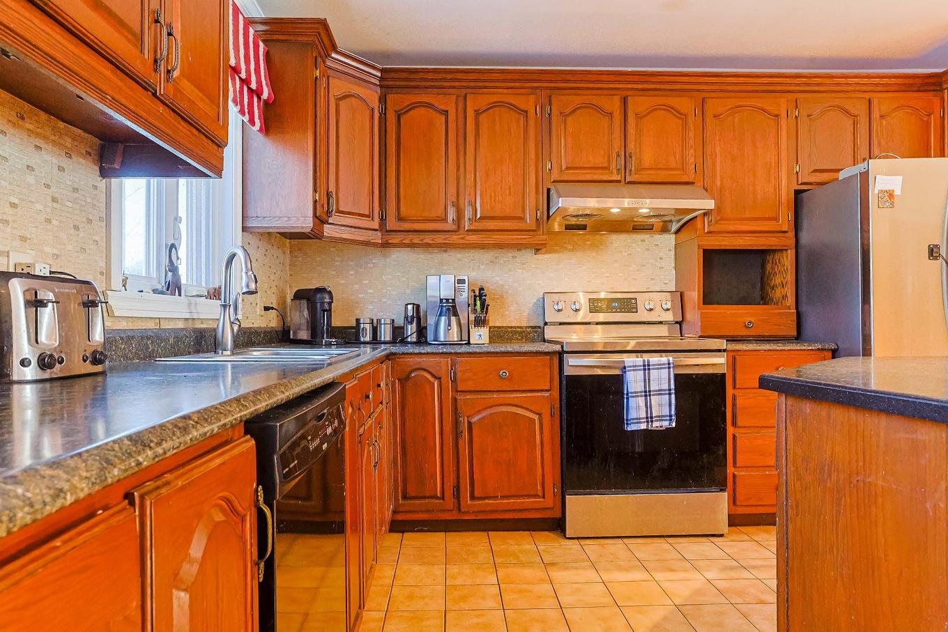 Cuisine - 9490 Rue Foreman, Trois-Rivières, QC - Indoor Photo Showing Kitchen