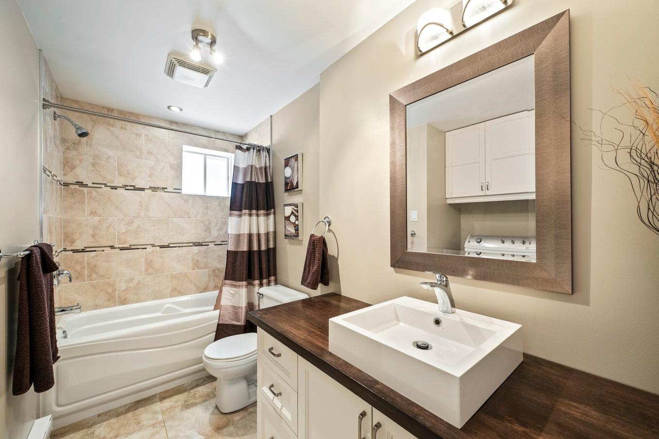 Salle de bains - 164 Rue De L'Île-Aux-Fraises, Terrebonne (Lachenaie), QC - Indoor Photo Showing Bathroom