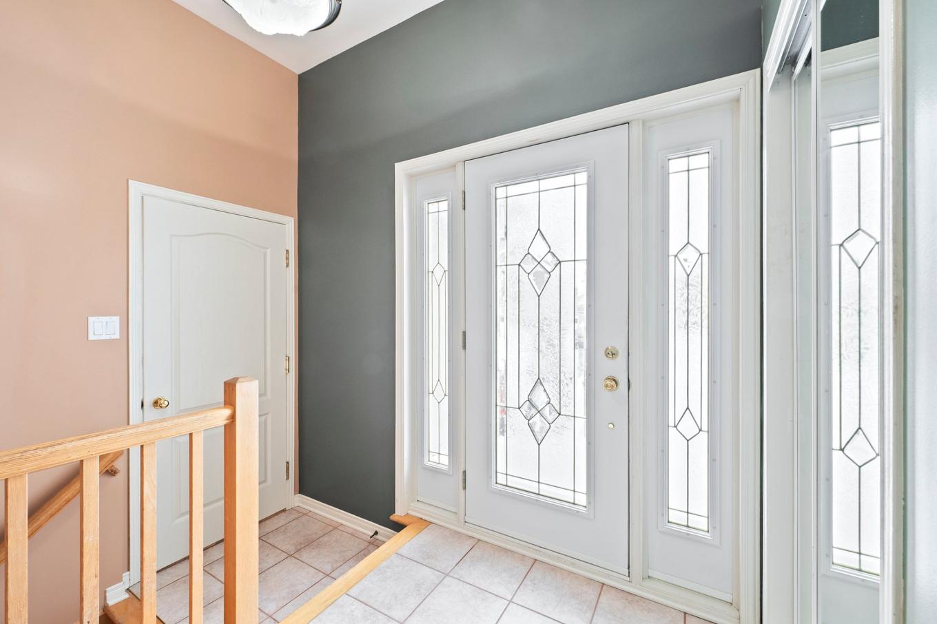 Hall d'entrée/Vestibule - 164 Rue De L'Île-Aux-Fraises, Terrebonne (Lachenaie), QC - Indoor Photo Showing Other Room