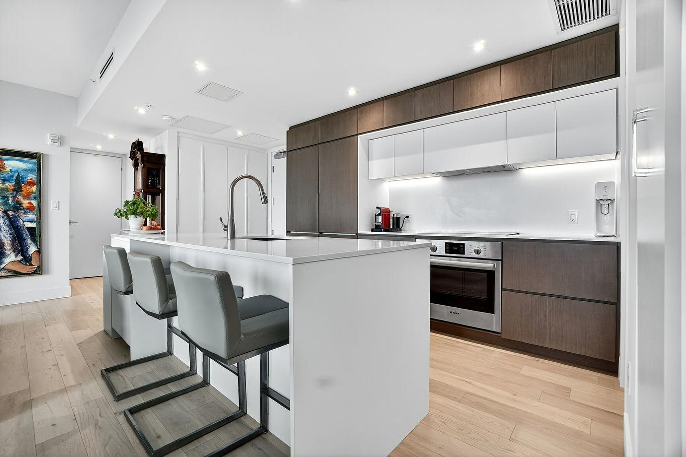 Kitchen - 910-900 Rue André-Prévost, Montréal (Verdun/Île-Des-Soeurs), QC - Indoor Photo Showing Kitchen With Upgraded Kitchen