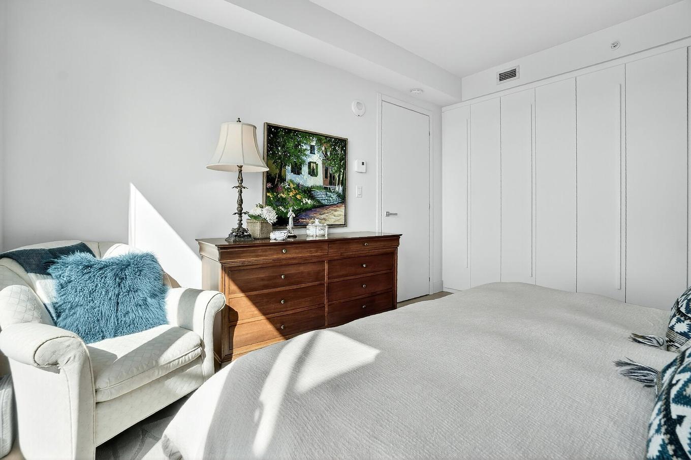 Primary bedroom - 910-900 Rue André-Prévost, Montréal (Verdun/Île-Des-Soeurs), QC - Indoor Photo Showing Bedroom