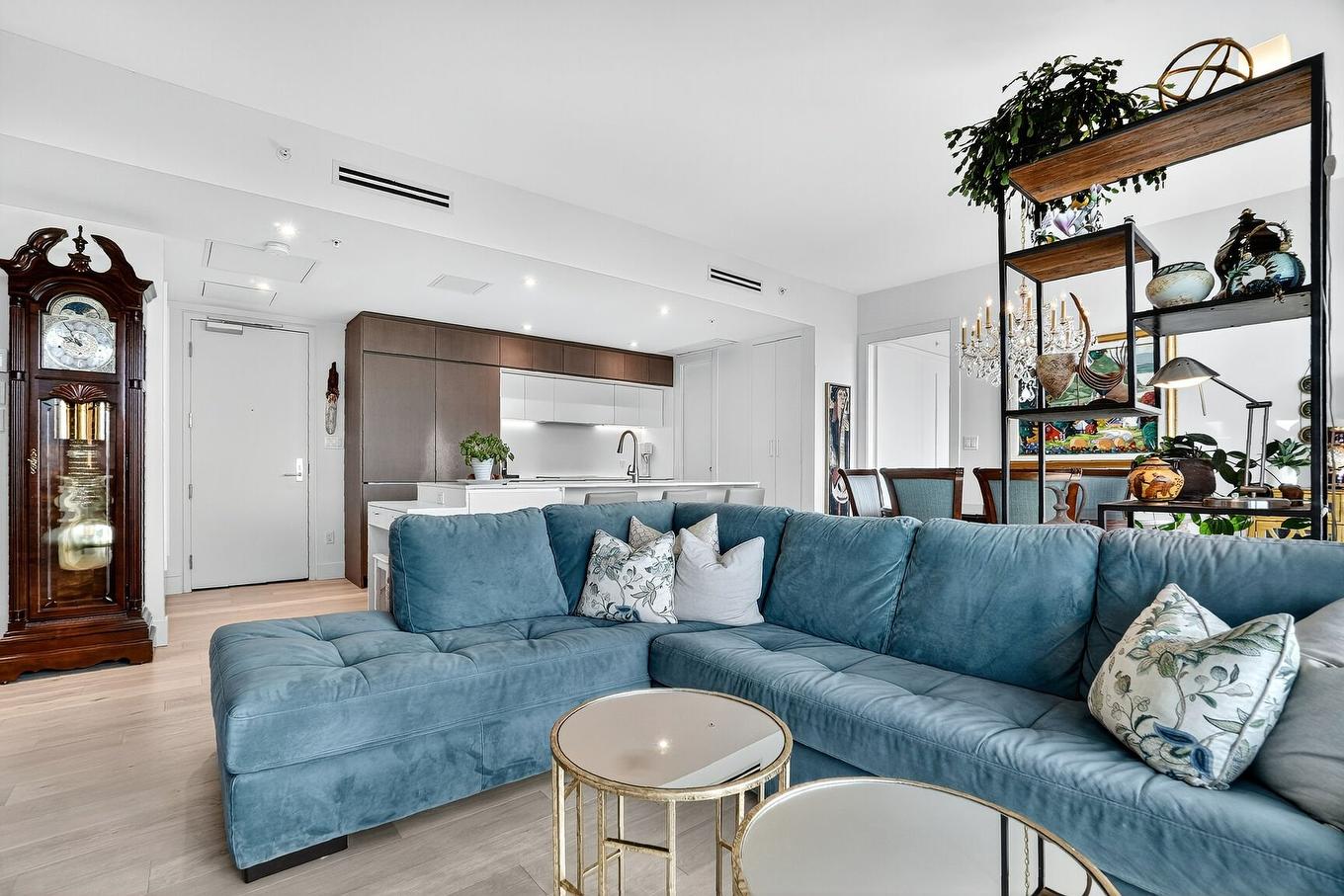 Living room - 910-900 Rue André-Prévost, Montréal (Verdun/Île-Des-Soeurs), QC - Indoor Photo Showing Living Room