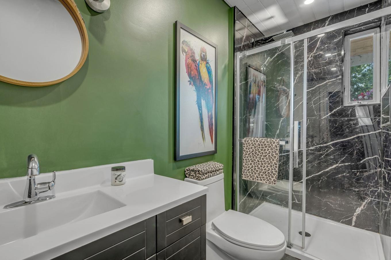 Bathroom - 30 Rue St-Raphaël, Québec (Beauport), QC - Indoor Photo Showing Bathroom