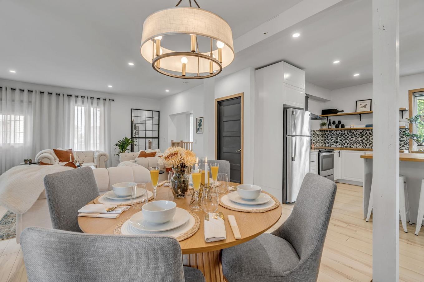 Overall view - 30 Rue St-Raphaël, Québec (Beauport), QC - Indoor Photo Showing Dining Room