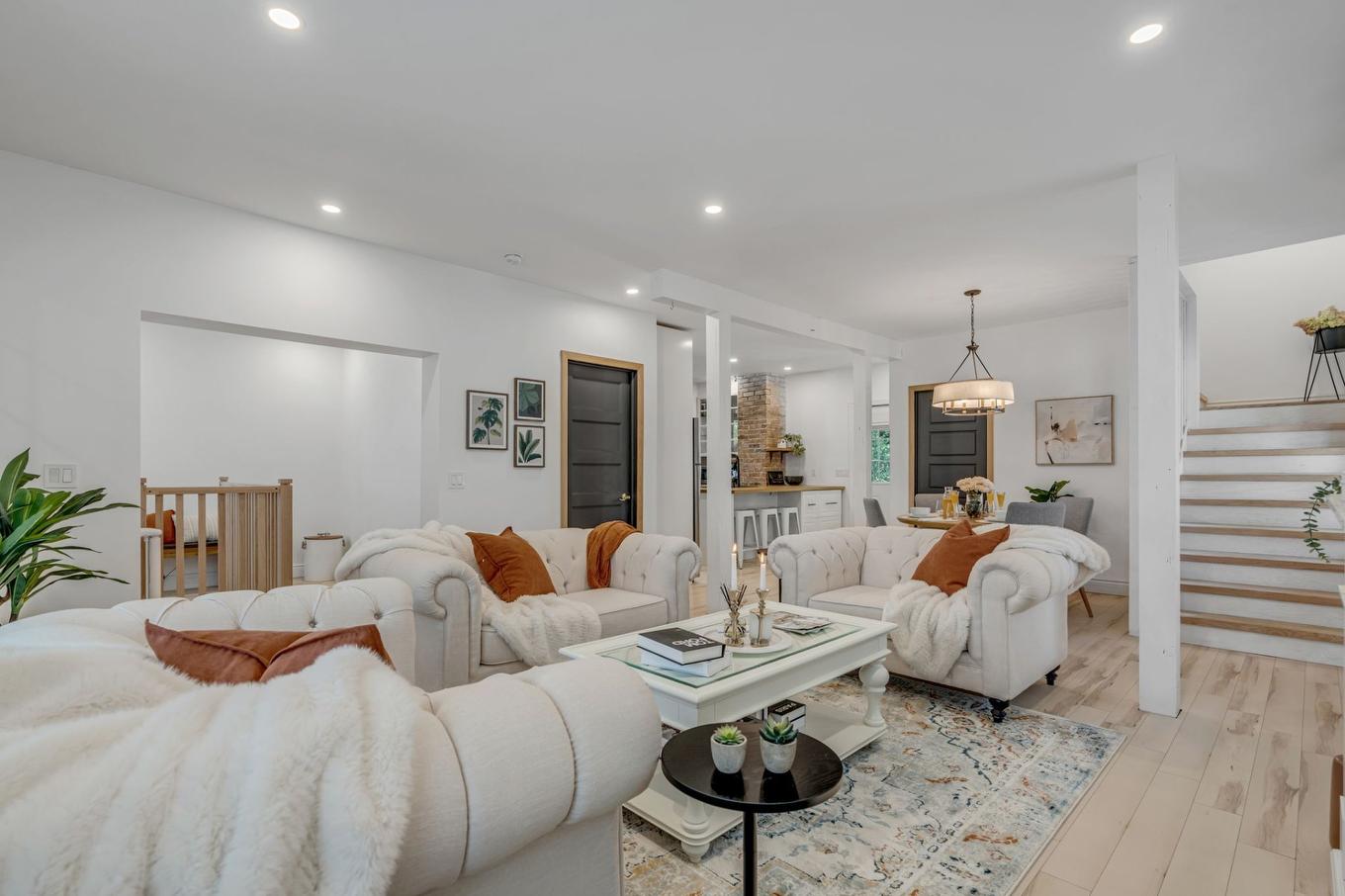 Overall view - 30 Rue St-Raphaël, Québec (Beauport), QC - Indoor Photo Showing Living Room