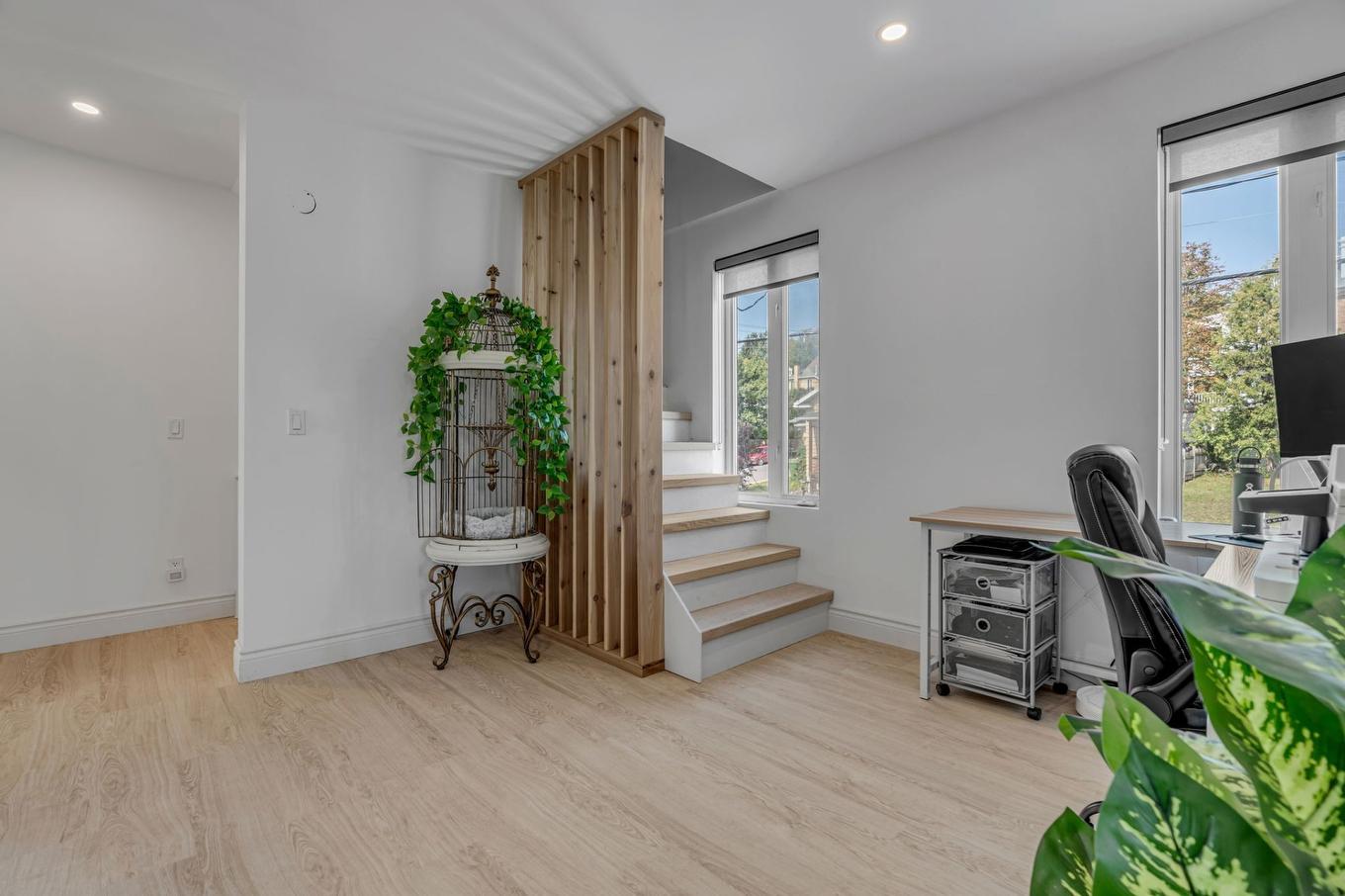 Den - 30 Rue St-Raphaël, Québec (Beauport), QC - Indoor