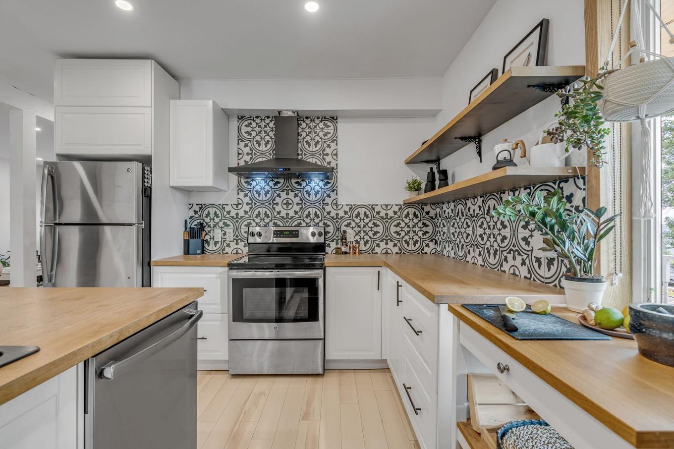 Kitchen - 30 Rue St-Raphaël, Québec (Beauport), QC - Indoor Photo Showing Kitchen
