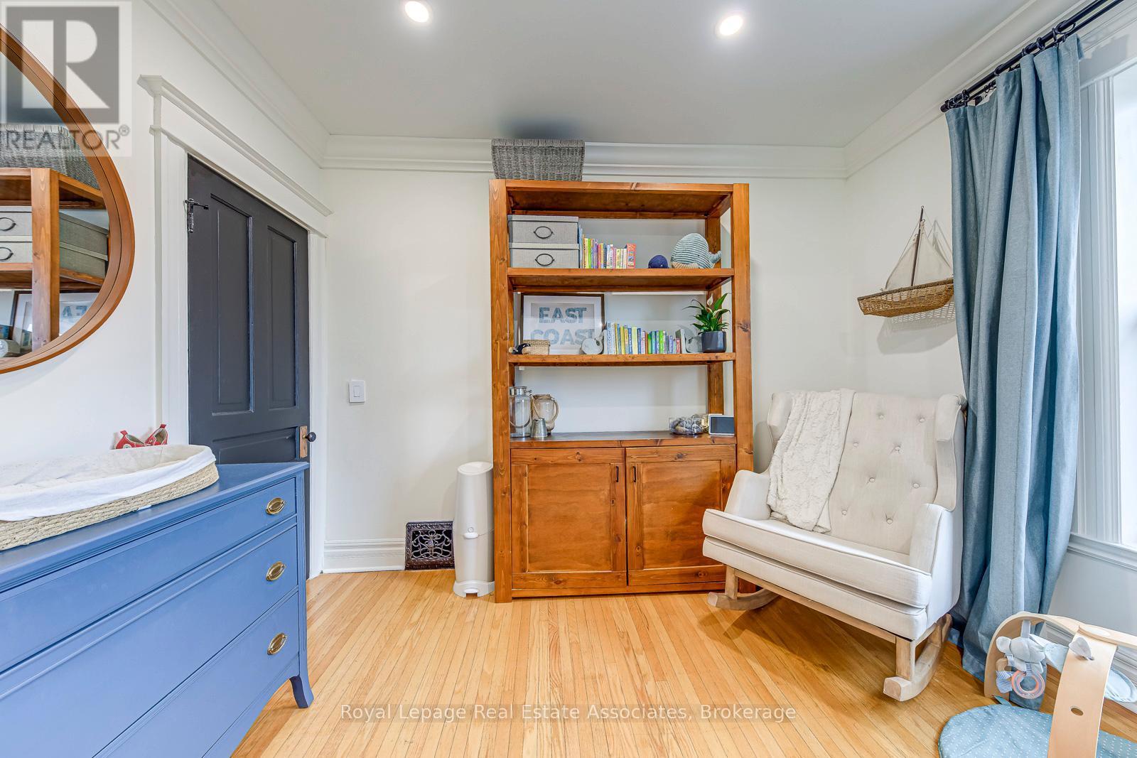 23 Fairholt Road N, Hamilton, ON - Indoor Photo Showing Other Room