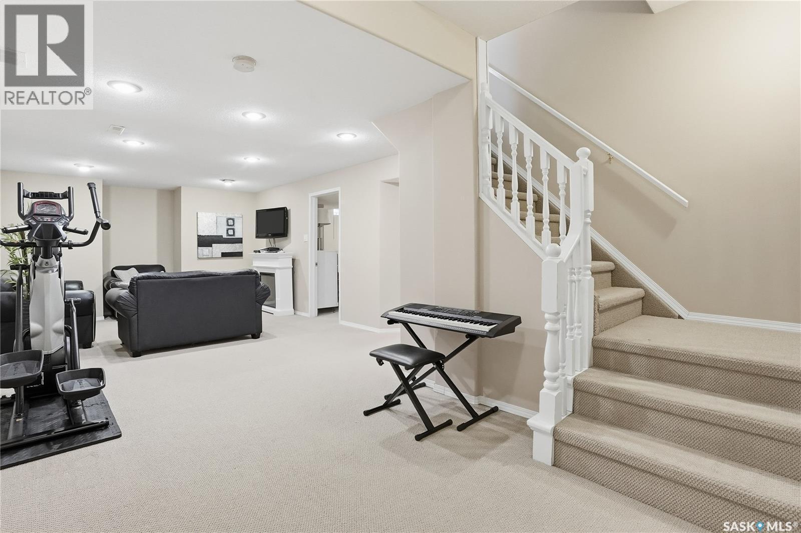 215 Wickenden Crescent, Saskatoon, SK - Indoor