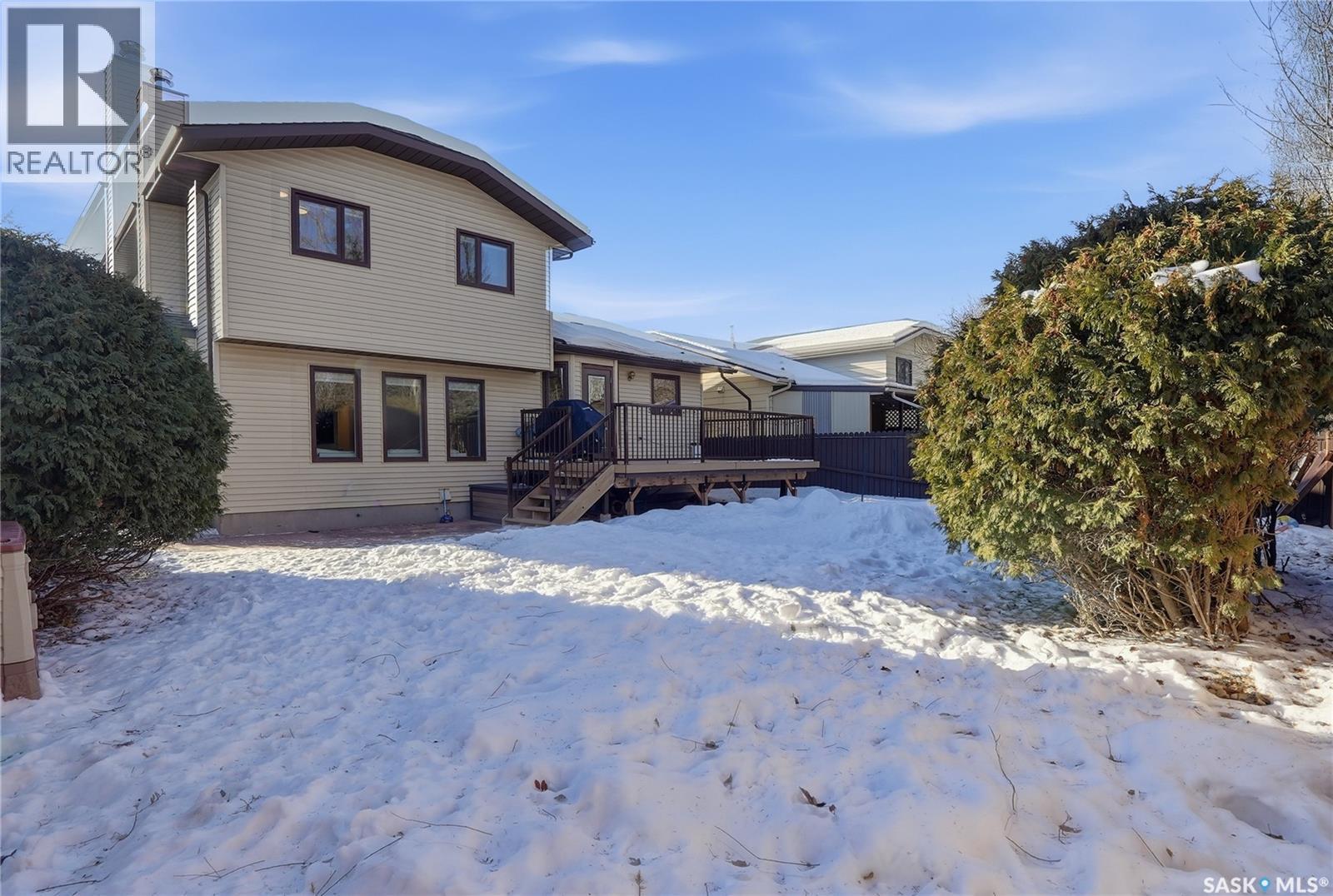 215 Wickenden Crescent, Saskatoon, SK - Outdoor With Deck Patio Veranda