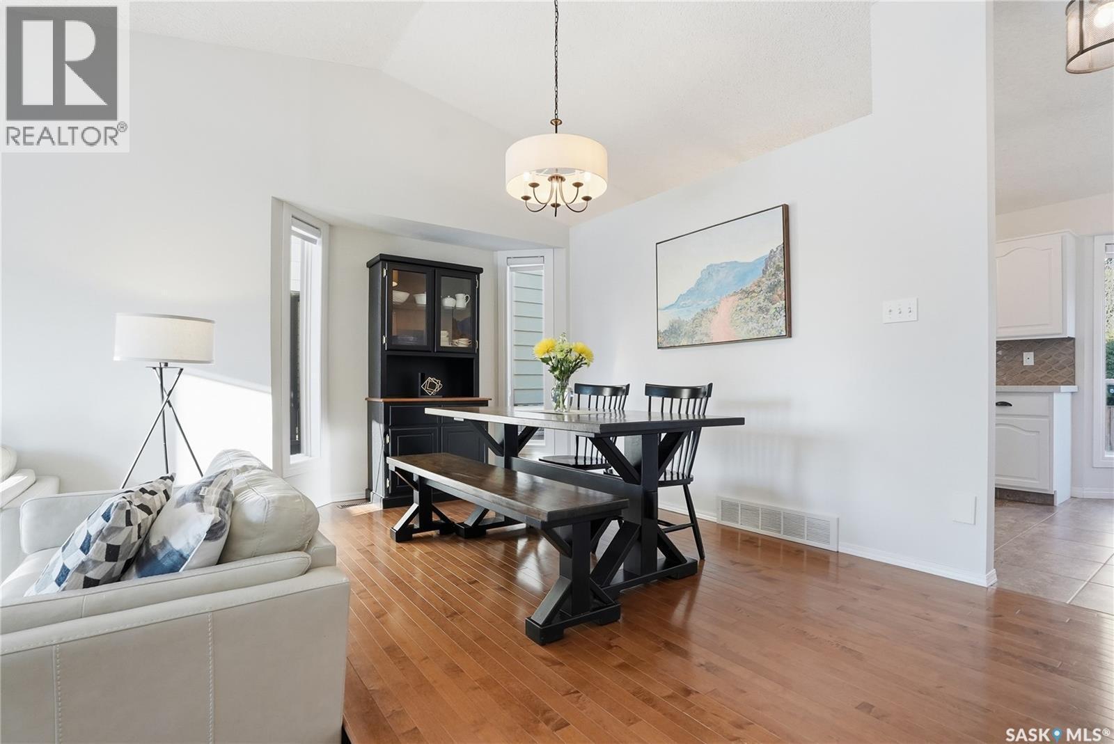 215 Wickenden Crescent, Saskatoon, SK - Indoor