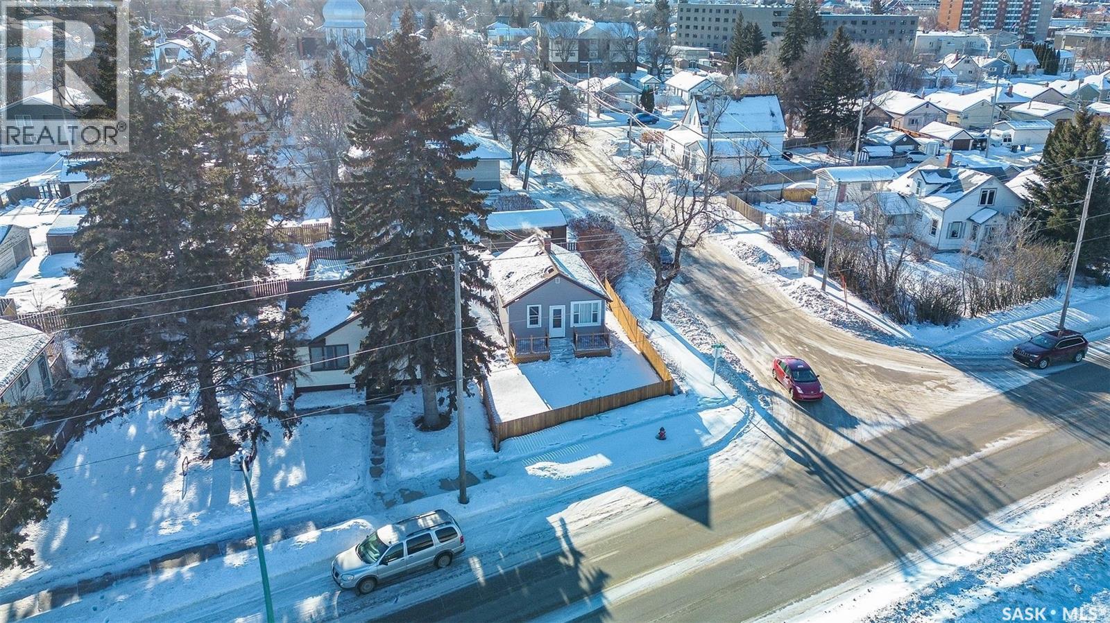 301 River Street E, Prince Albert, SK - Outdoor