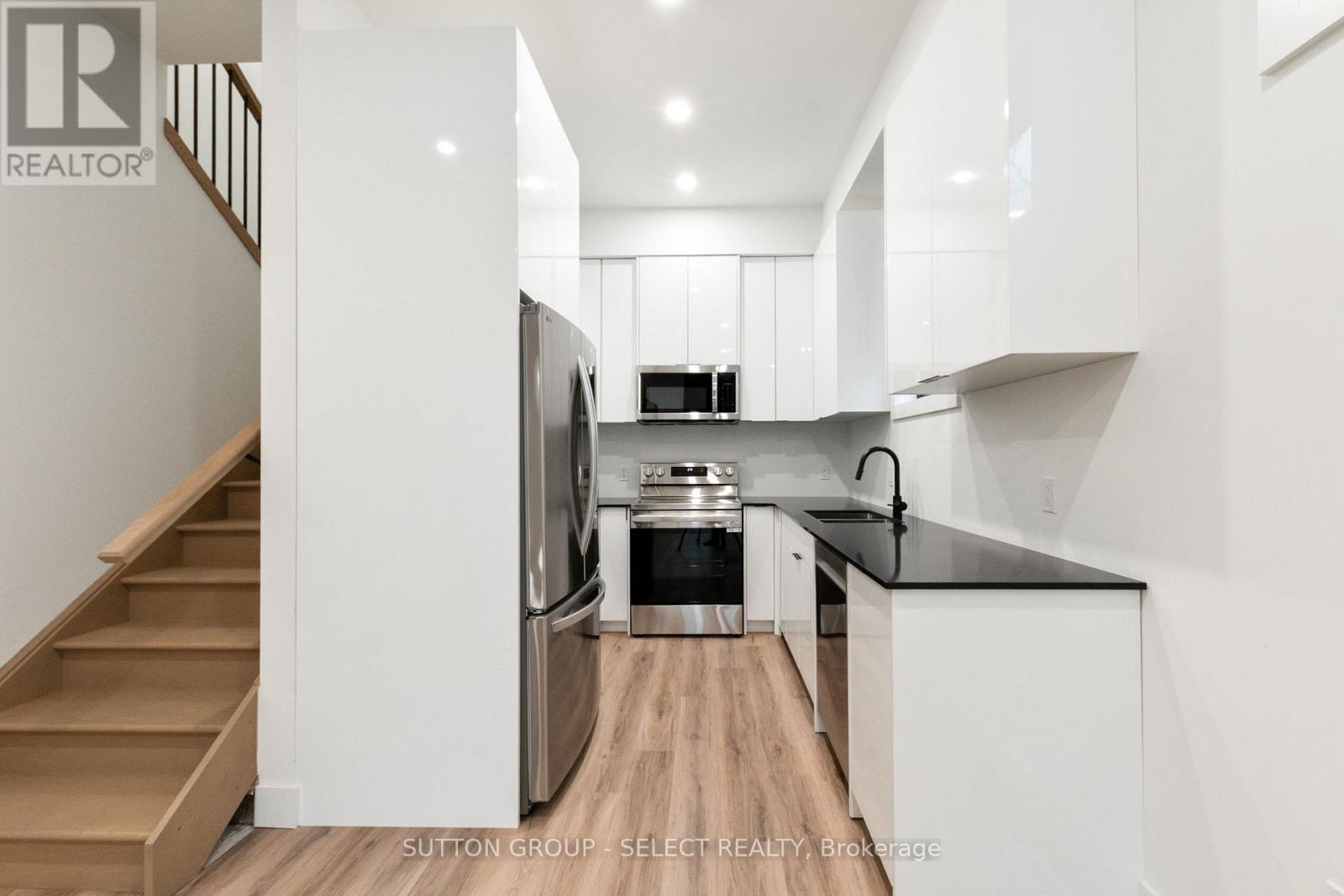 822 Maitland Street, London East (East B), ON - Indoor Photo Showing Kitchen